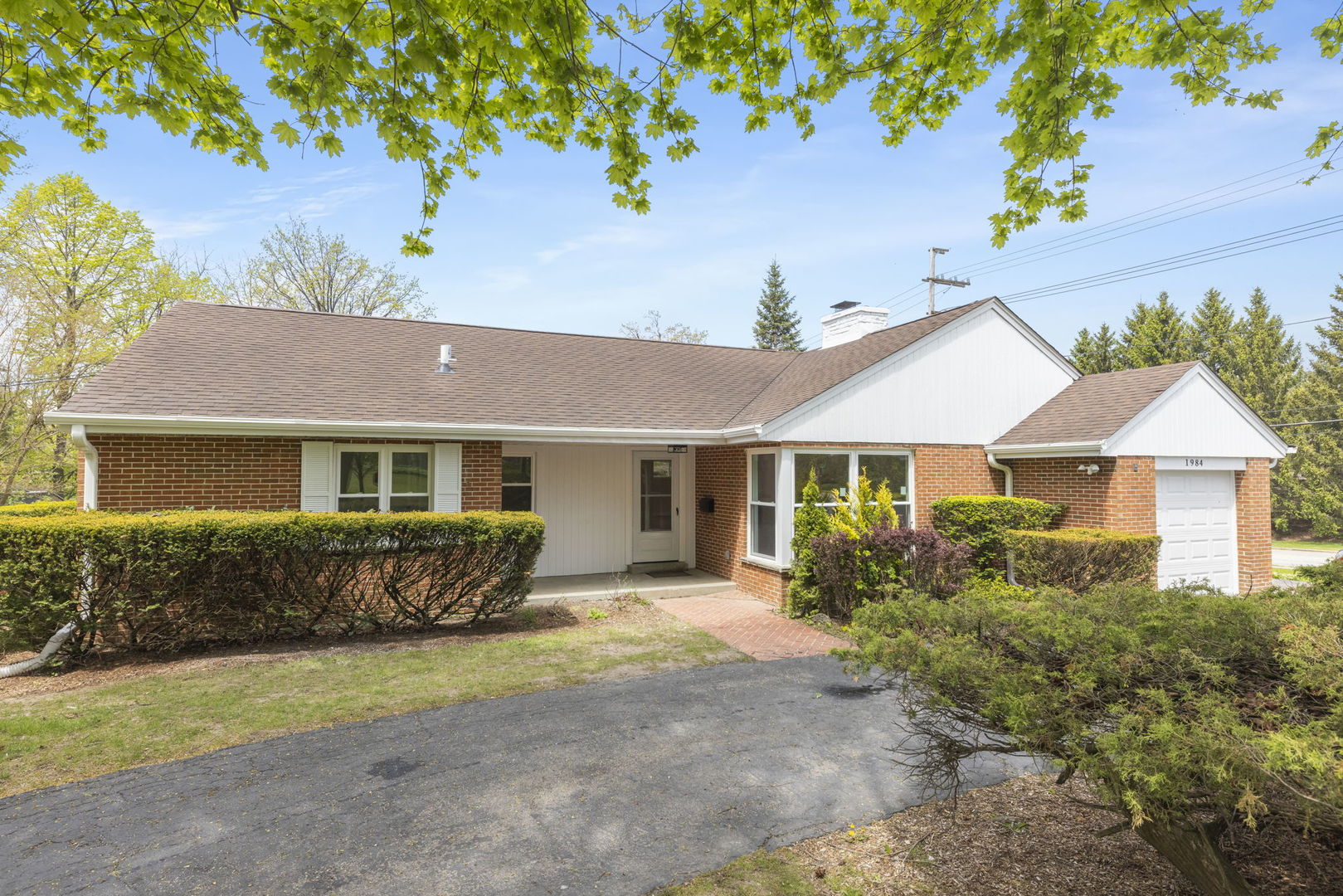 1984 Sunset Road Property Photo