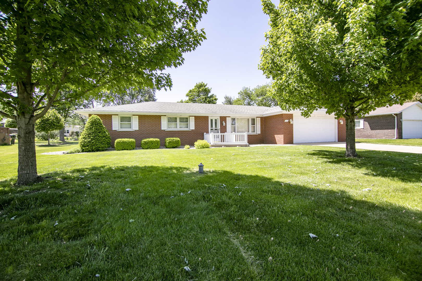 1416 N Samara Ave Property Photo 1