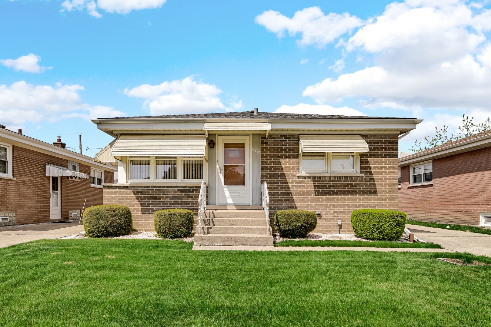 5112 N Oneida Avenue Property Photo 1