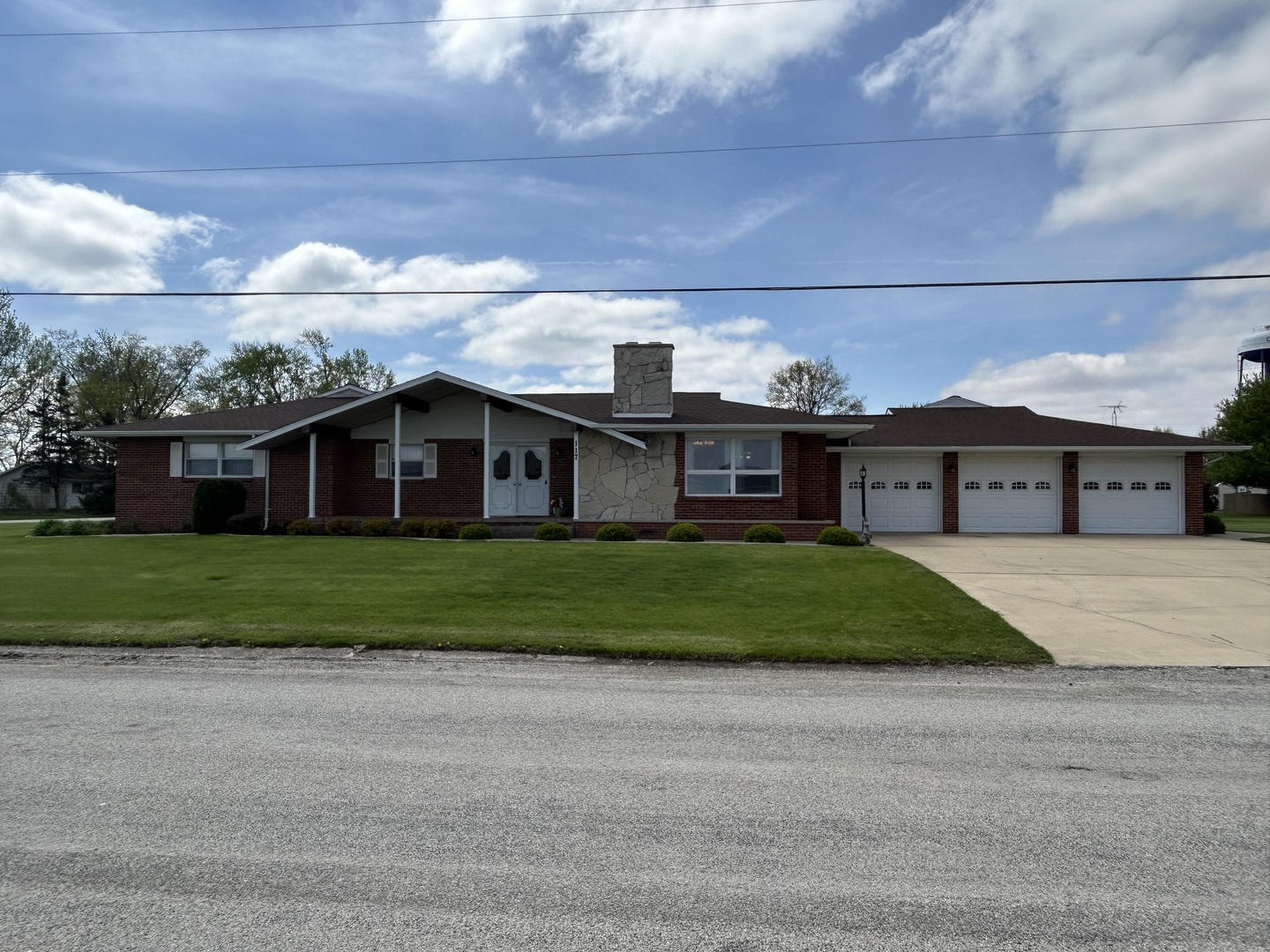117 Dolbee Street Property Photo 1