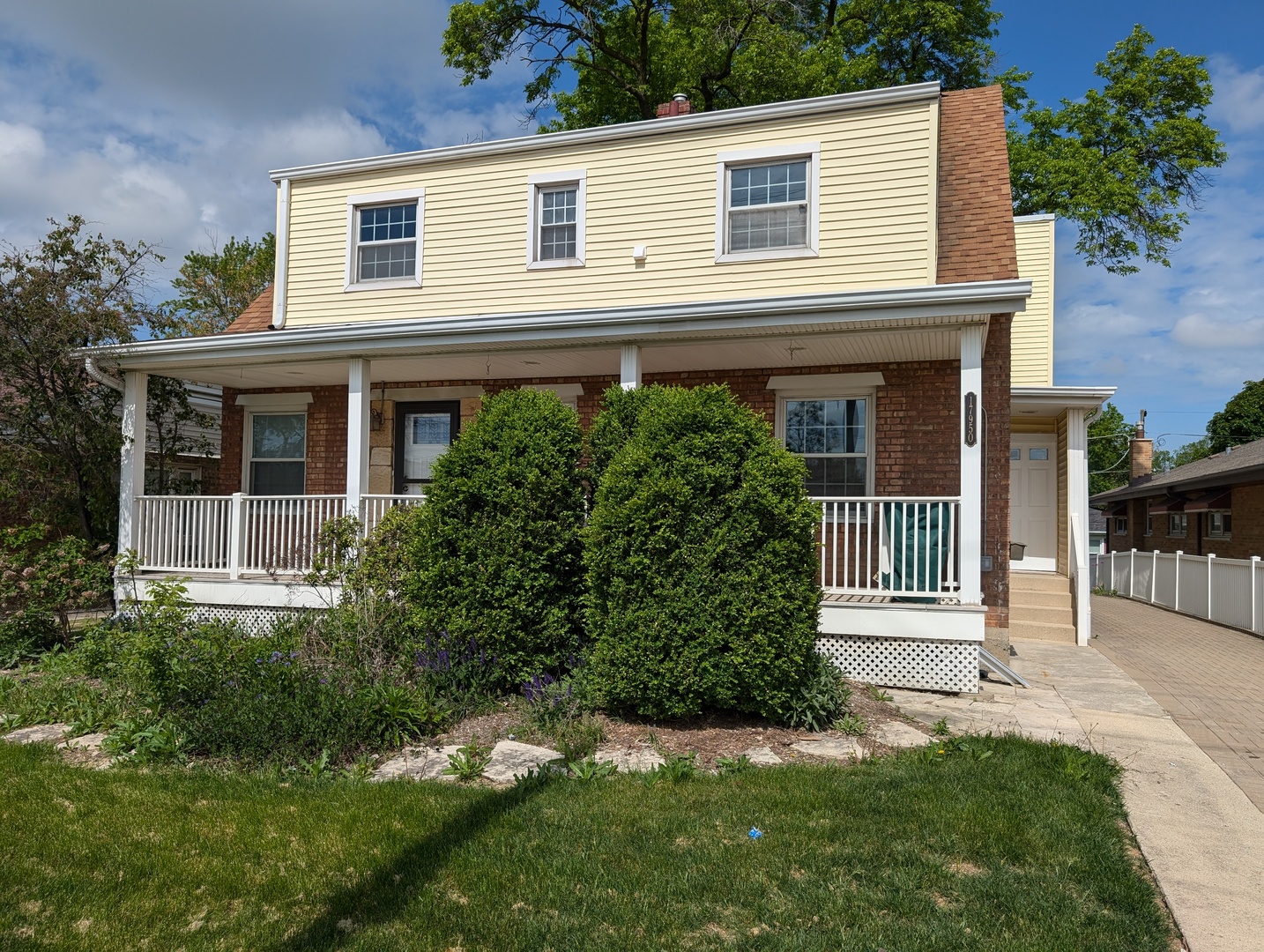 17950 Park Avenue Property Photo