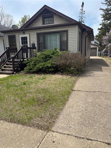 2138 Douglas Street Property Photo