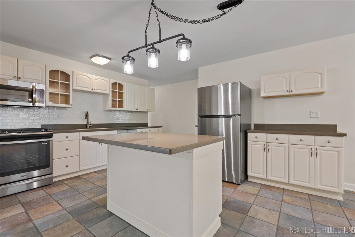 230 Elmwood Drive Property Photo 11