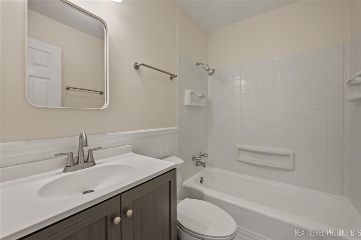 230 Elmwood Drive Property Photo 18