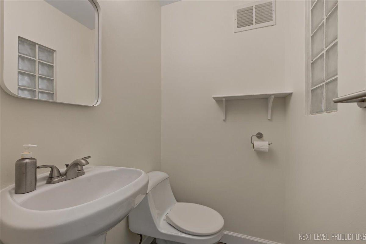 230 Elmwood Drive Property Photo 22