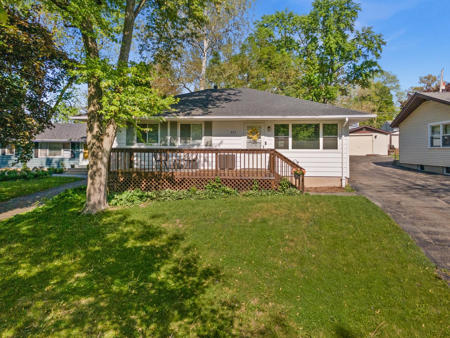 827 Elm Avenue Property Photo