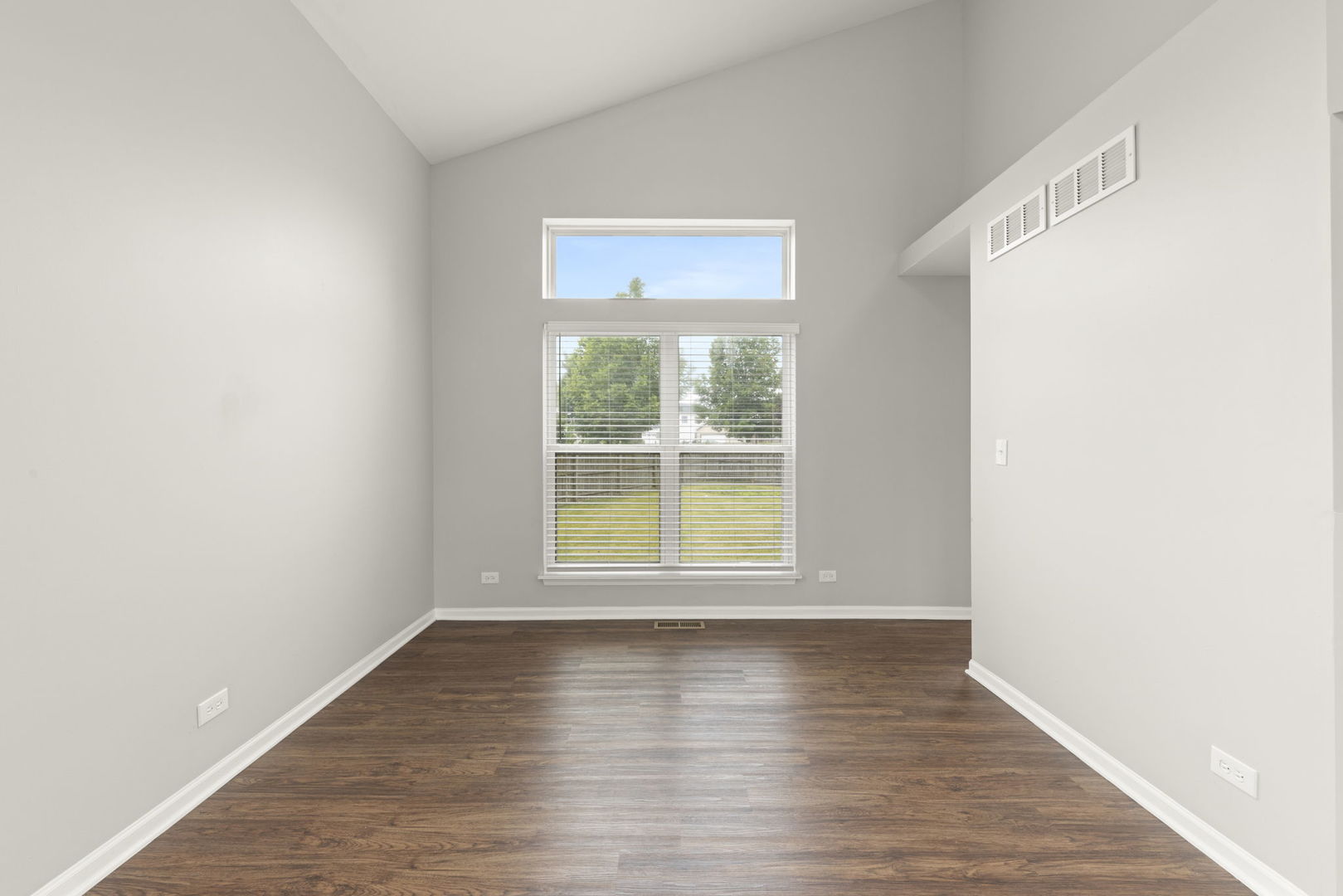 6710 Sahara Drive Property Photo 7