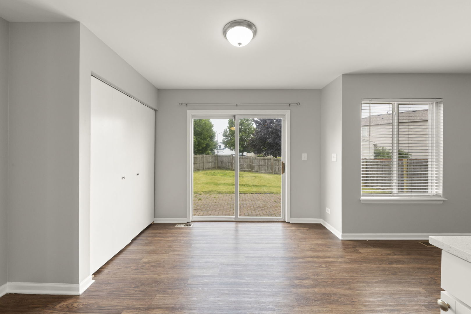 6710 Sahara Drive Property Photo 10