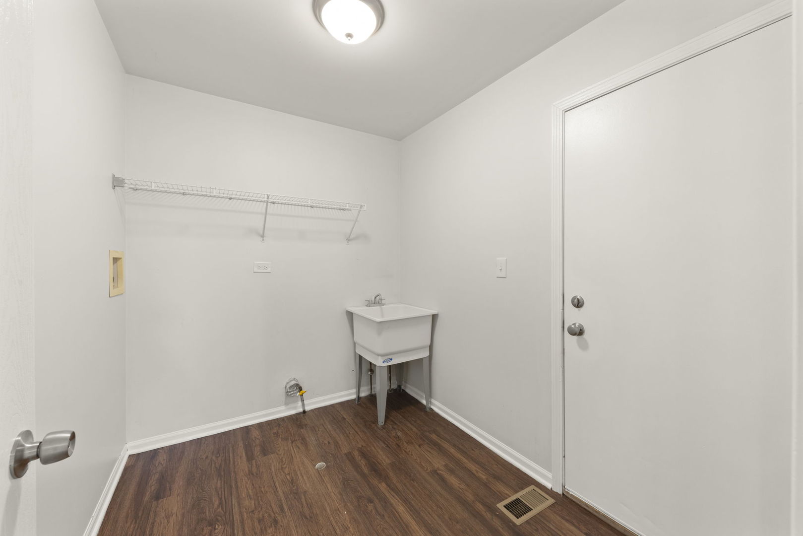 6710 Sahara Drive Property Photo 14