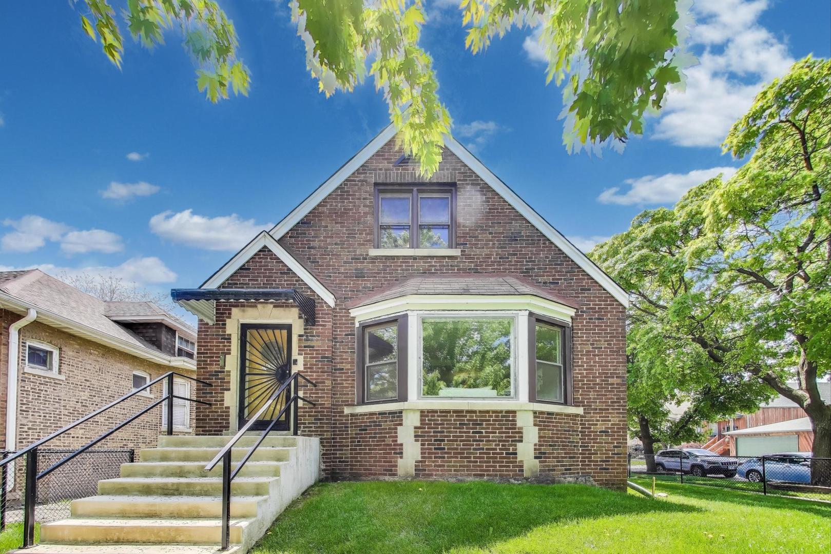 4365 W Leland Avenue Property Photo 1