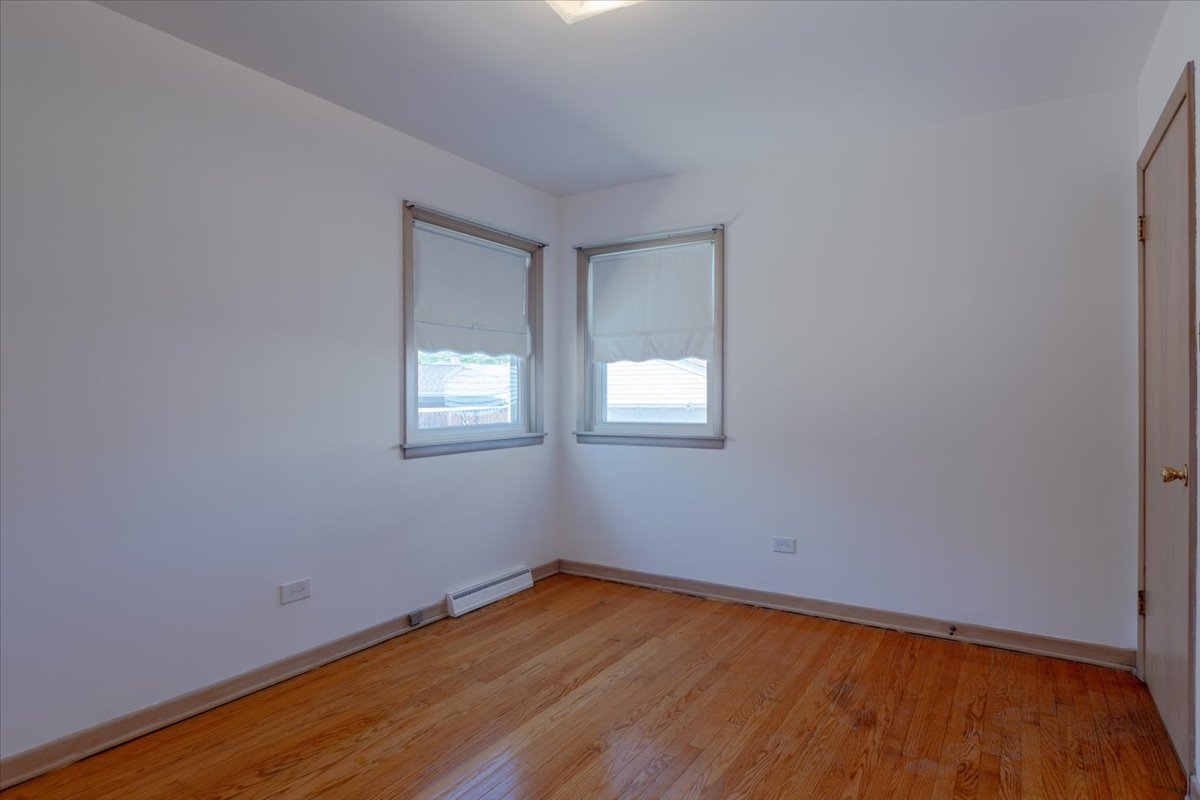 4717 N Newcastle Avenue Property Photo 11