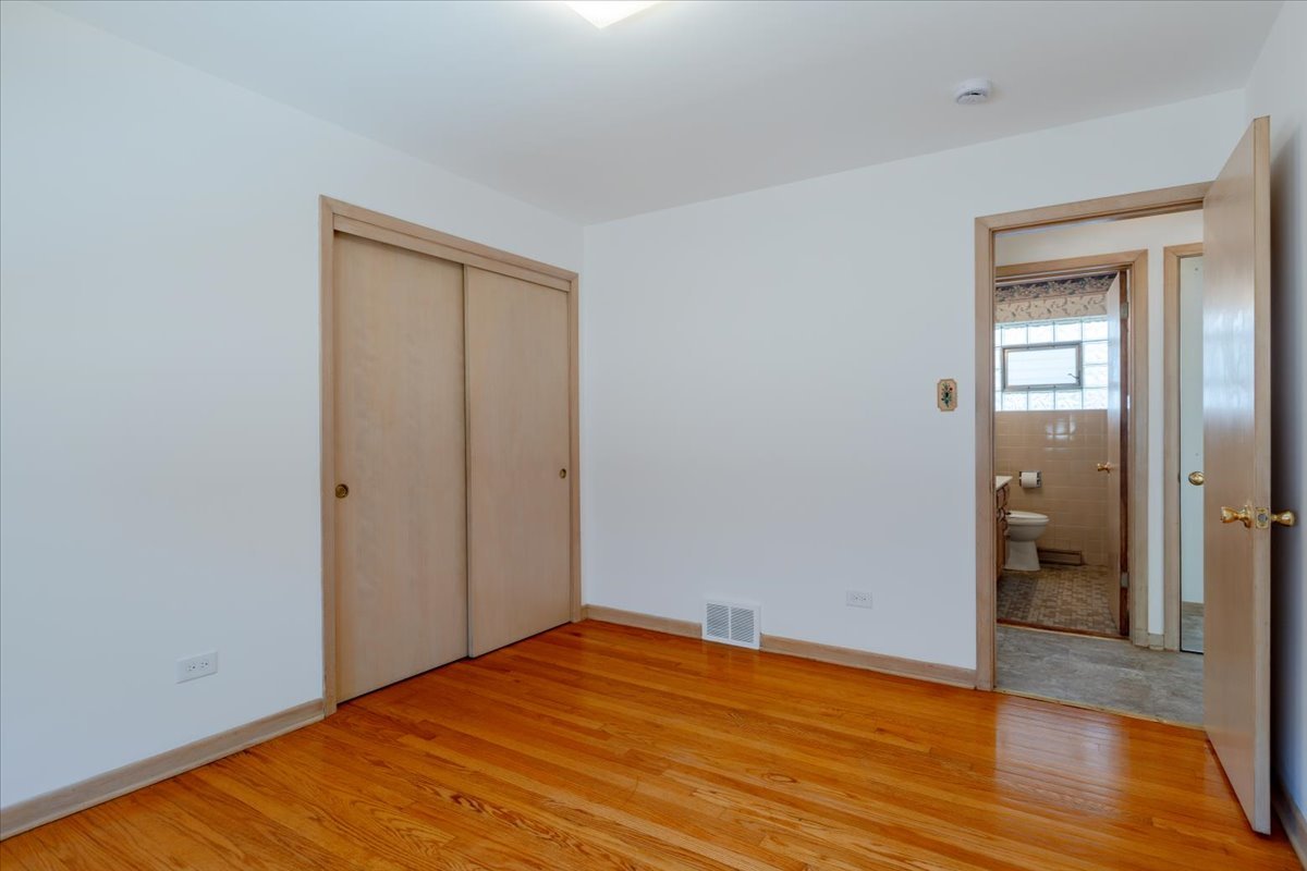 4717 N Newcastle Avenue Property Photo 17