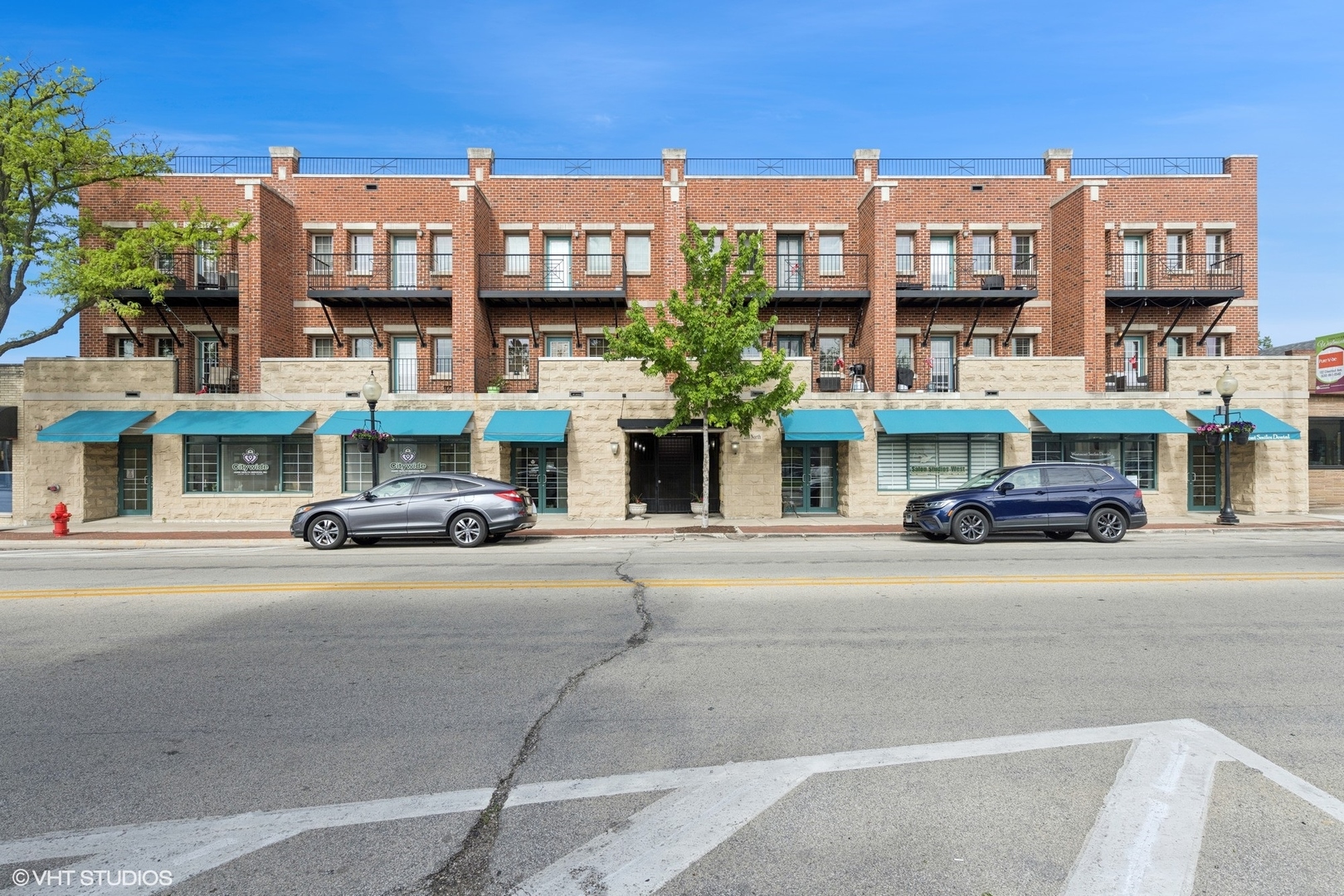 210 N Cass Avenue 6 Property Photo