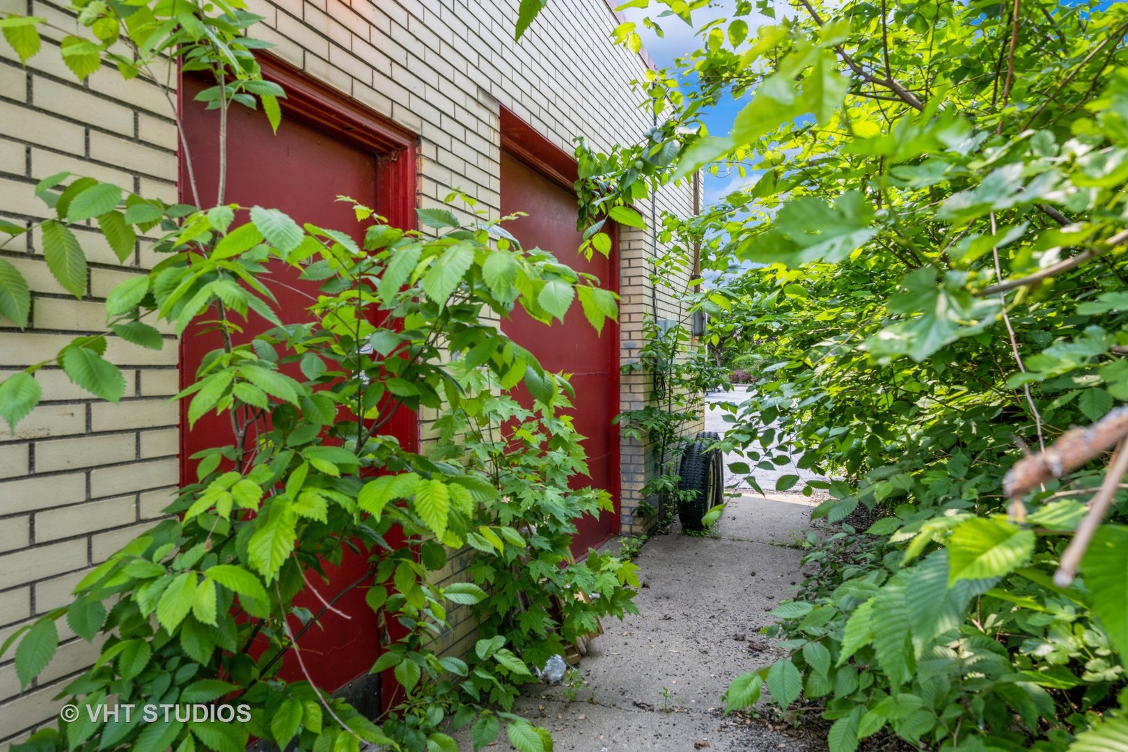 6712 N Crawford Avenue Property Photo 18