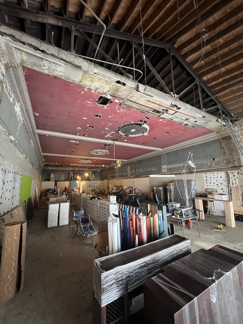 4750 N Milwaukee Avenue Property Photo 5