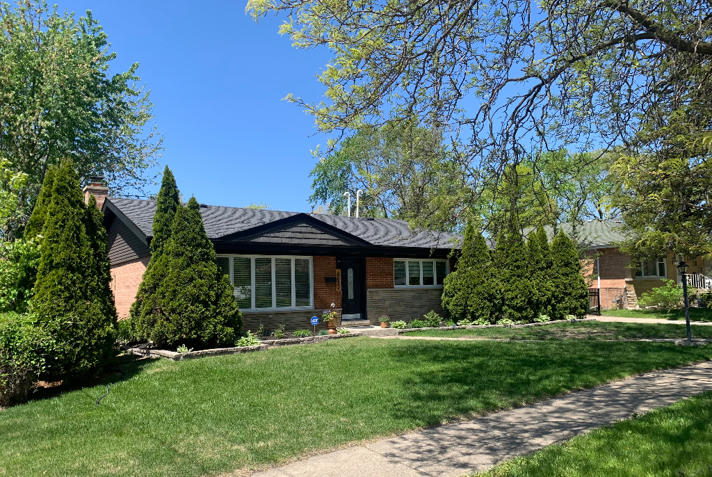 8632 New England Avenue Property Photo 1