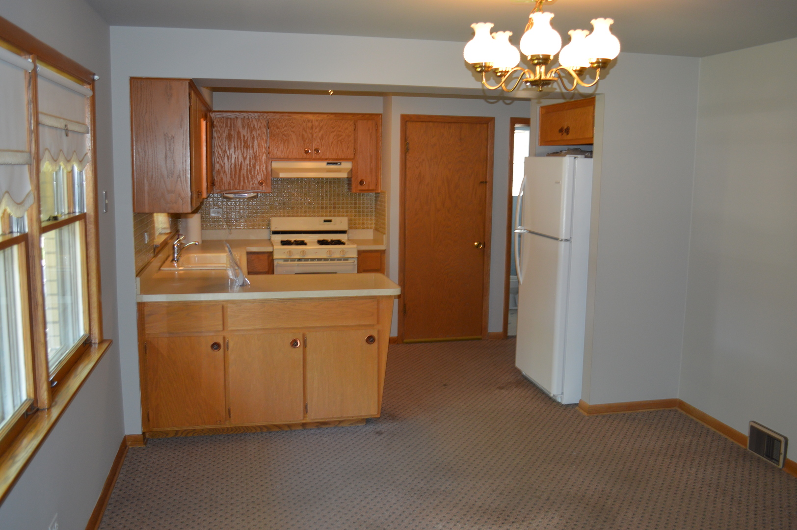 10849 S Christiana Ave Property Photo 8
