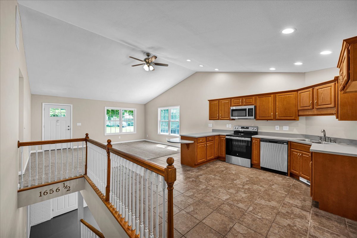 1656 N Franklin Street Property Photo 4