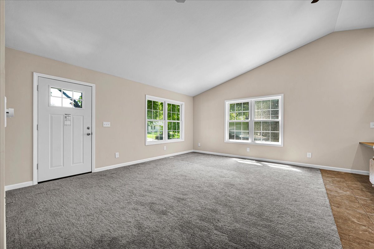1656 N Franklin Street Property Photo 9