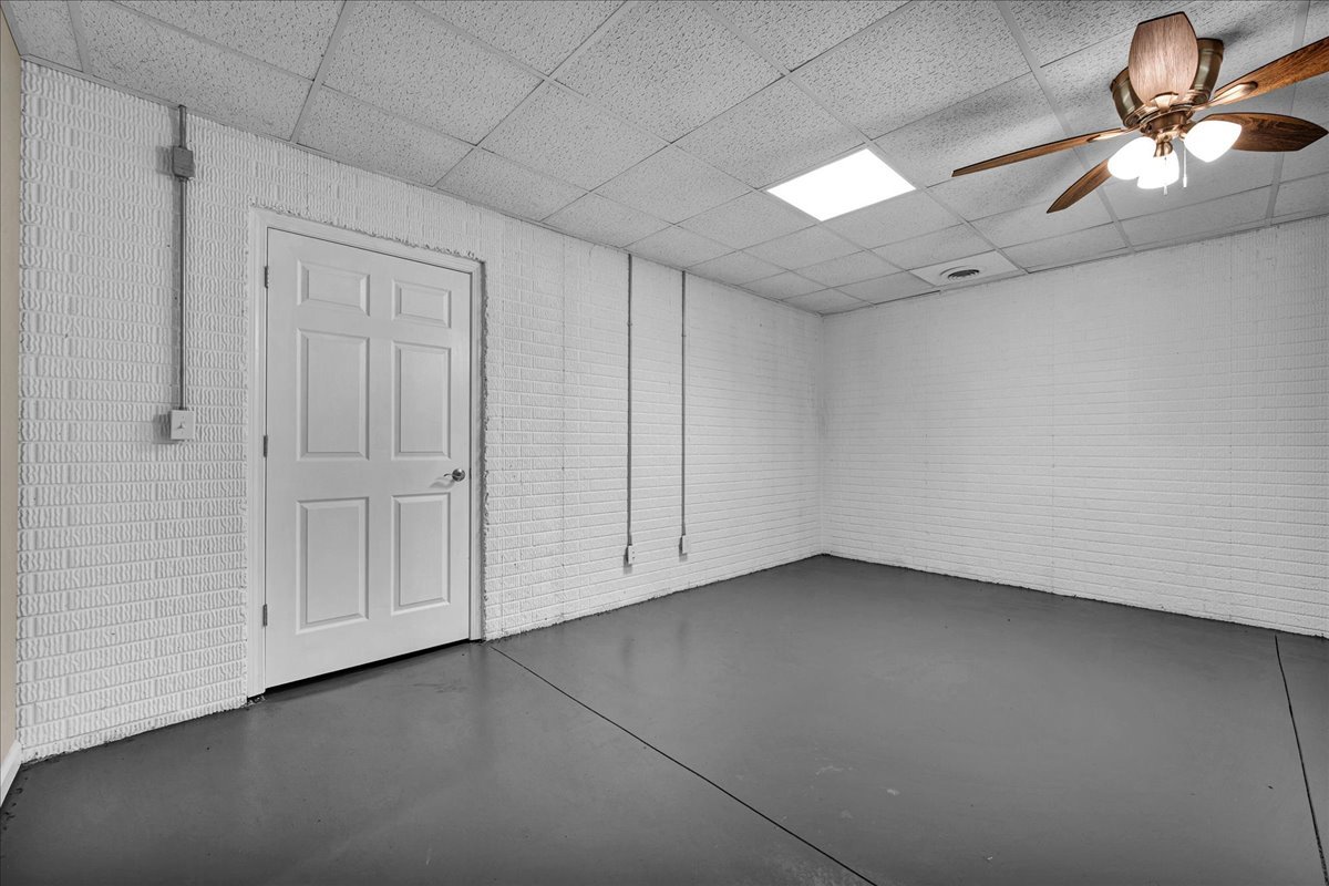 1656 N Franklin Street Property Photo 18