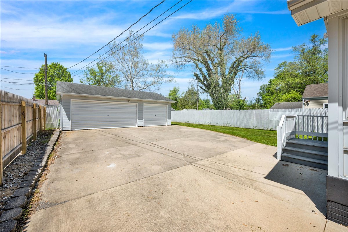 1656 N Franklin Street Property Photo 24