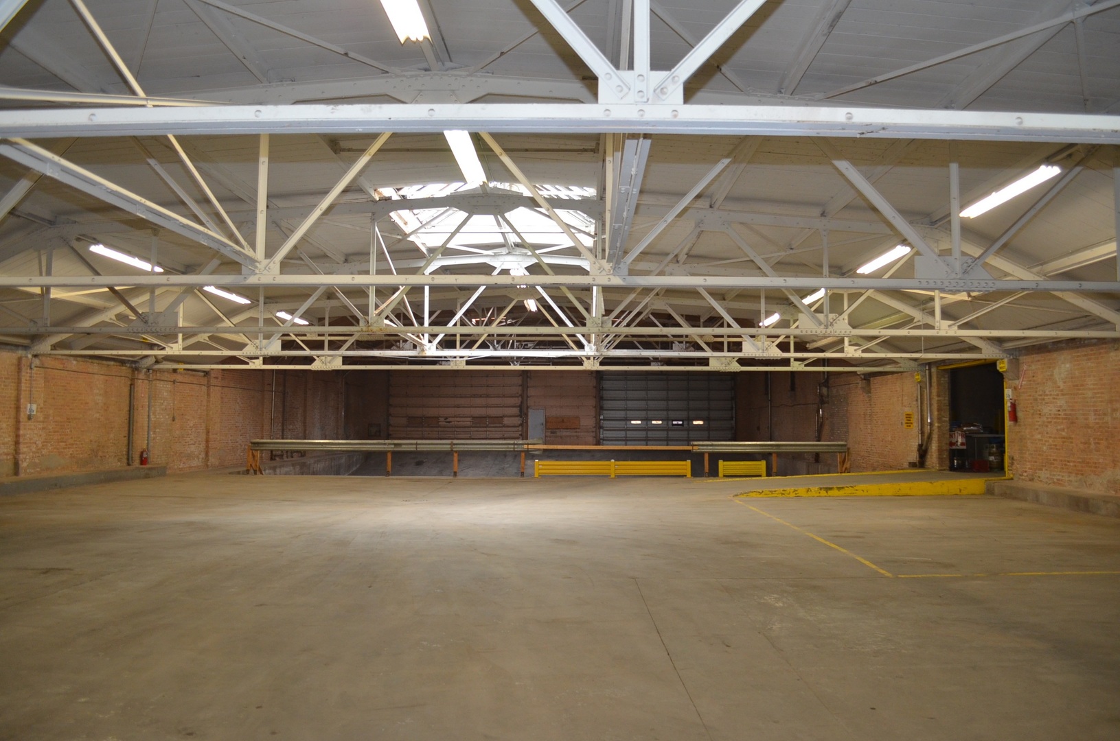 4130 S Wabash Avenue Property Photo 5