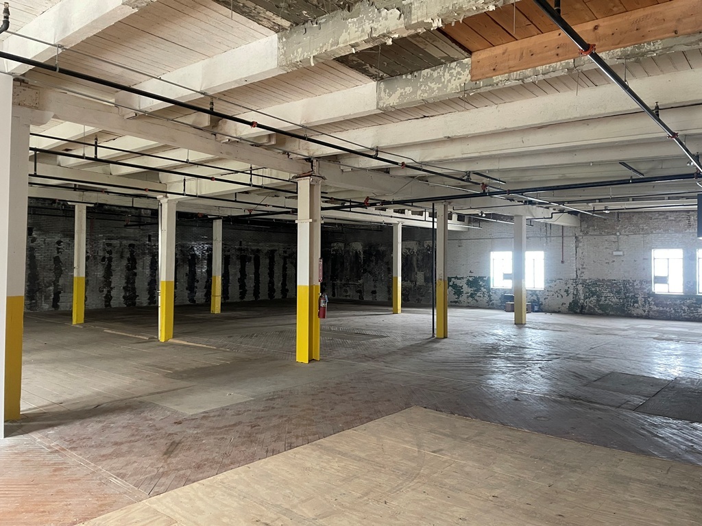 4130 S Wabash Avenue Property Photo 12