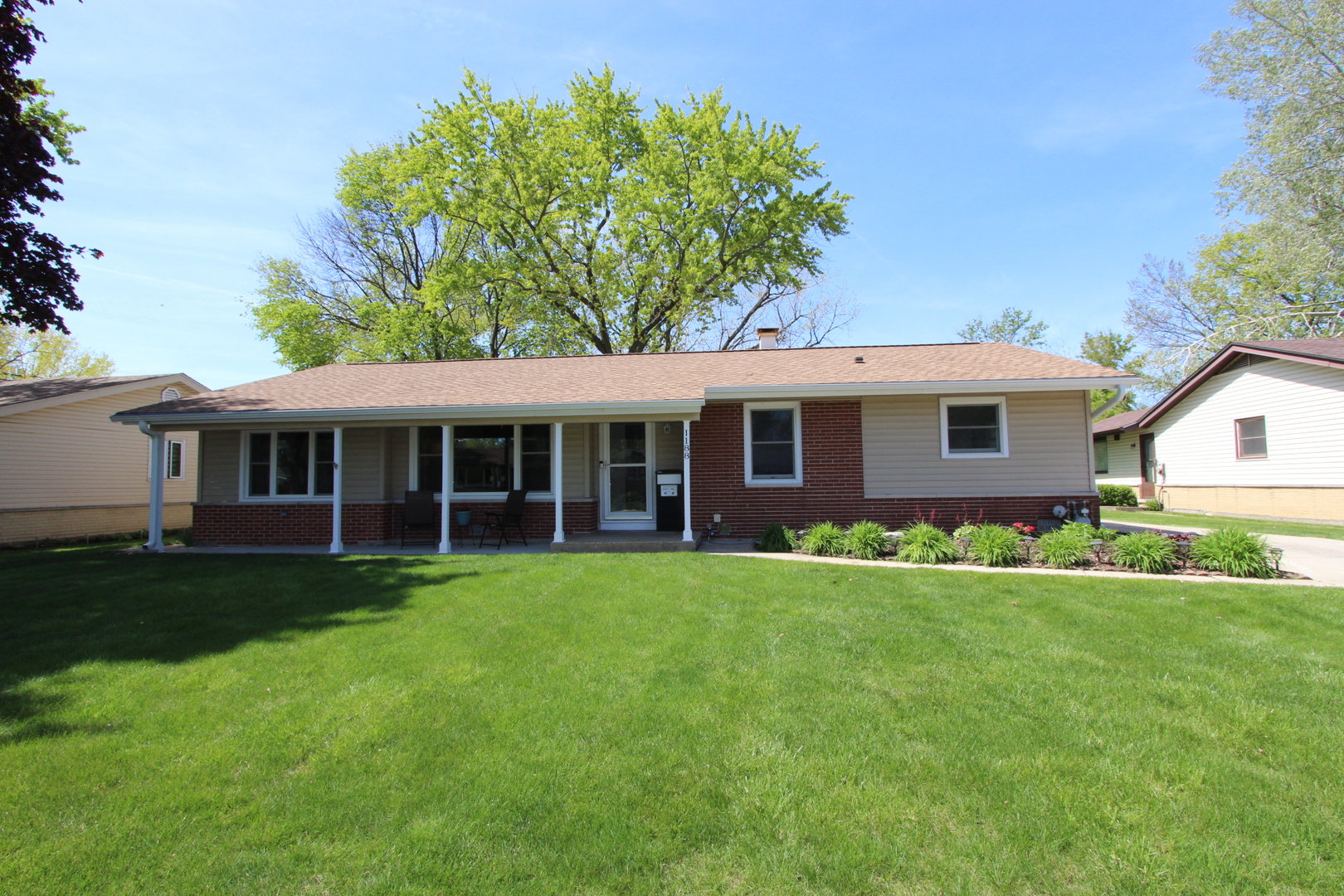 1188 Cypress Ln Property Photo 2