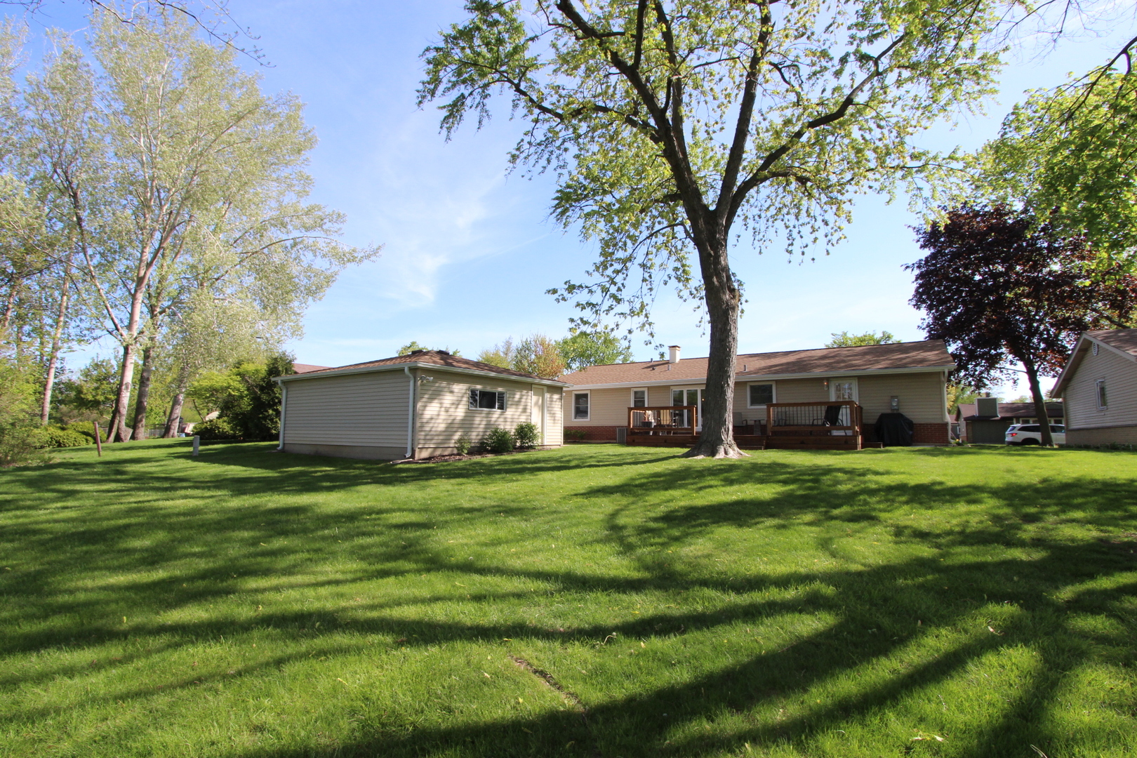 1188 Cypress Ln Property Photo 3