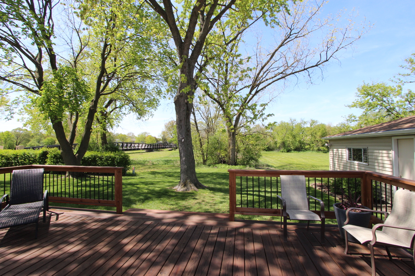1188 Cypress Ln Property Photo 4