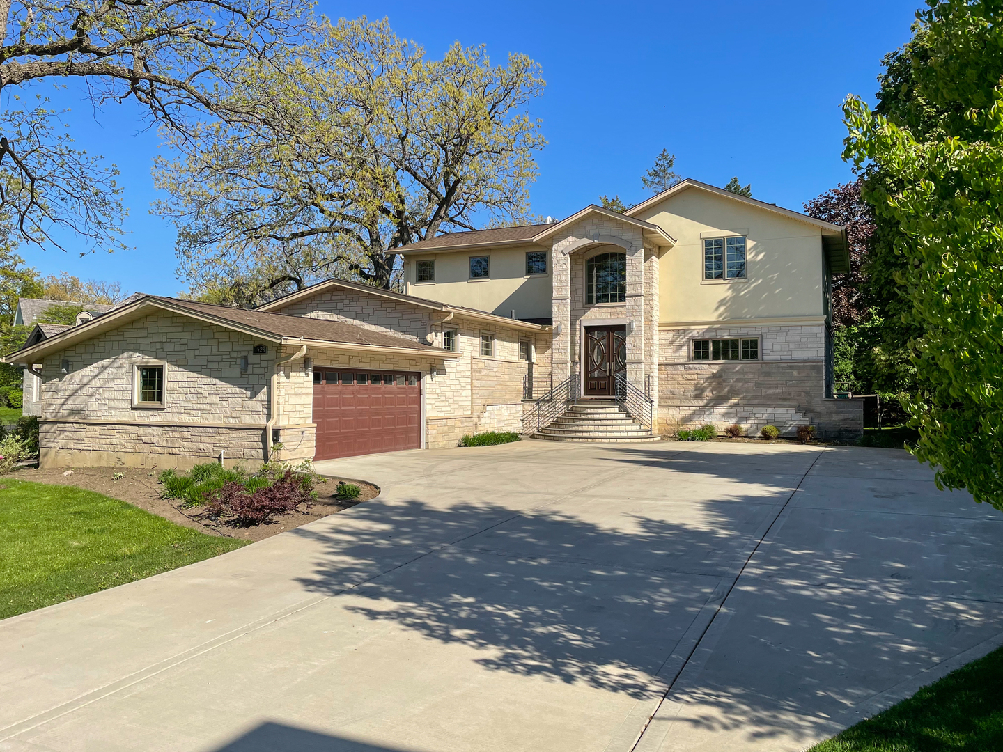 1528 Sheridan Road Property Photo