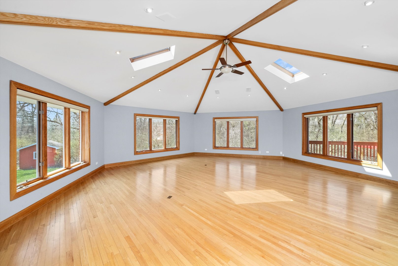 16608 W 135th Street Property Photo 5
