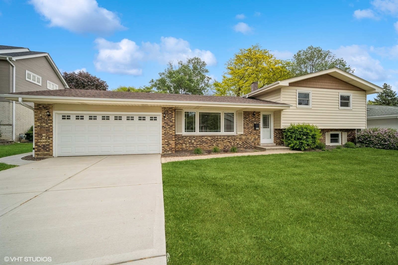 521 N Greenwood Drive Property Photo 1