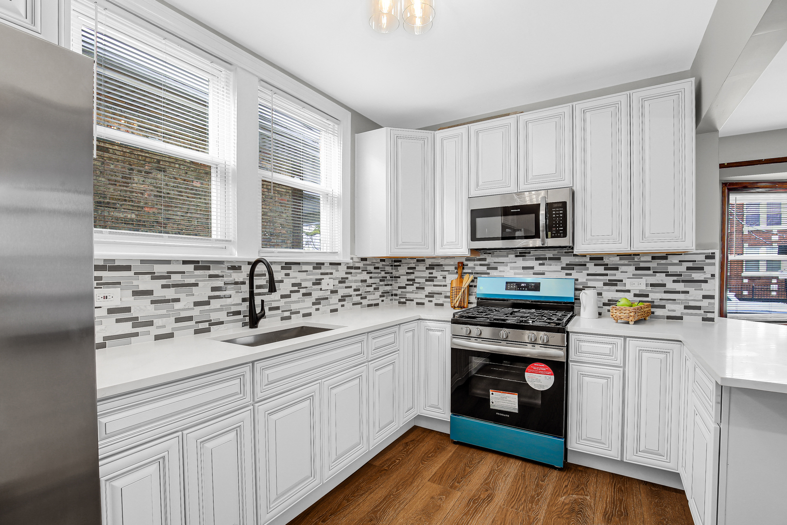 6333 S Mozart St Property Photo 5