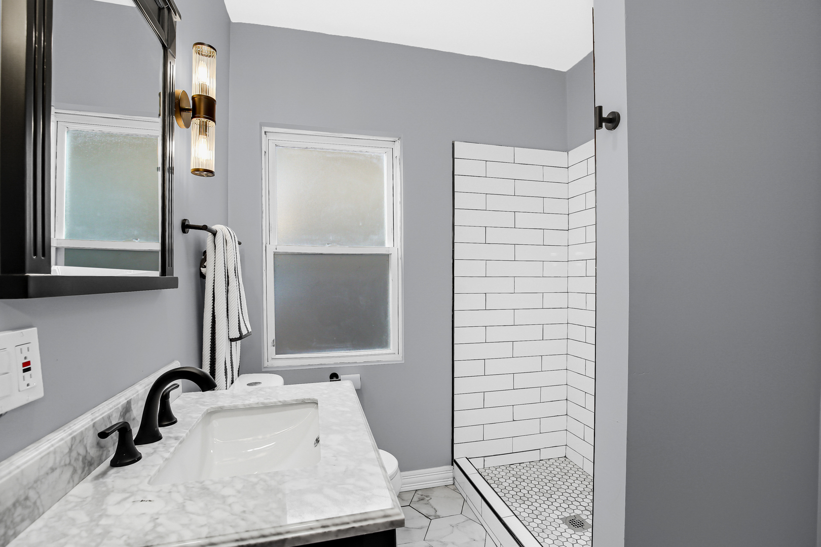 6333 S Mozart St Property Photo 8