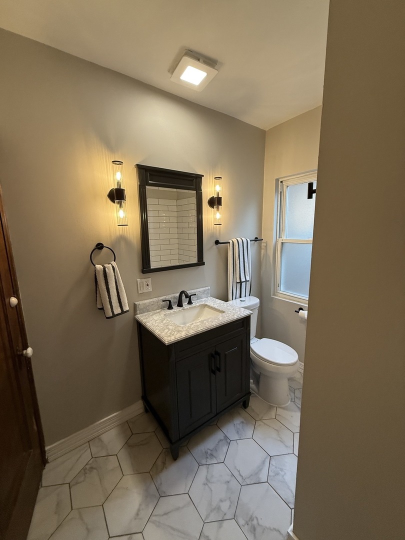 6333 S Mozart St Property Photo 10