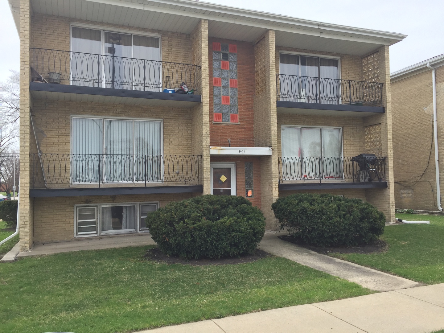 5901 W 79th Street G-w Property Photo 1