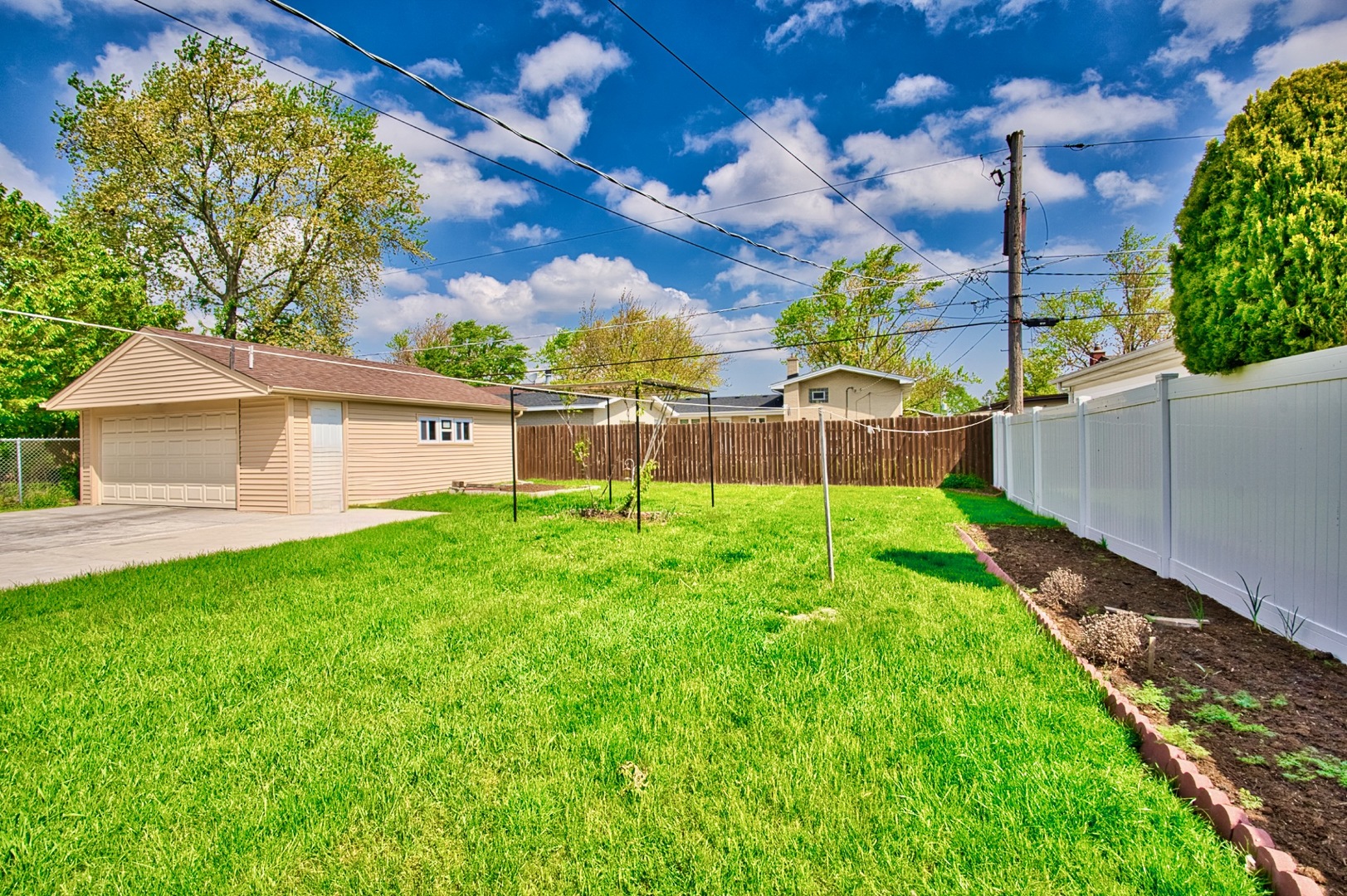 7906 Churchill St Property Photo 35