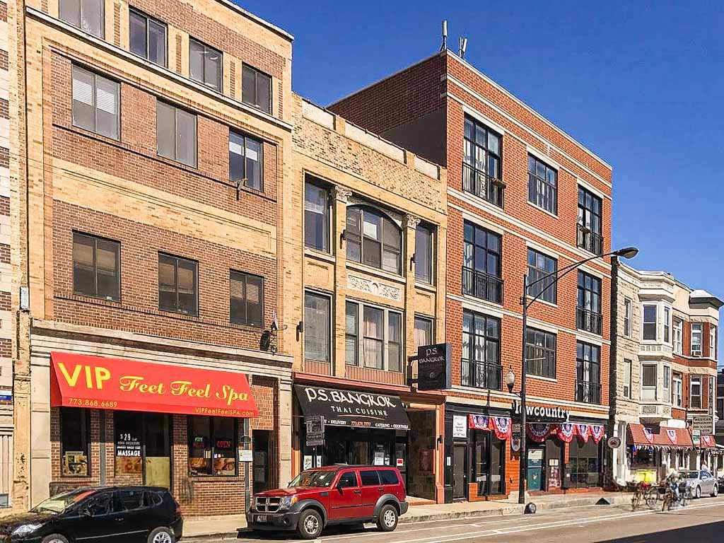 3345 N Clark St Property Photo 1