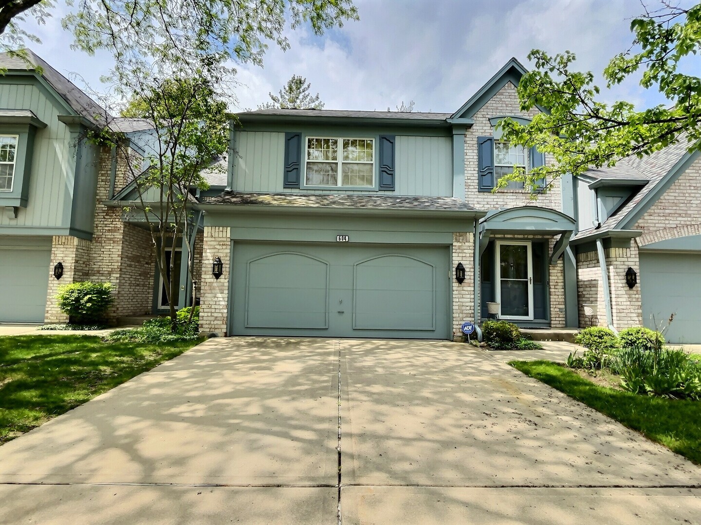 604 Marseilles Circle Property Photo