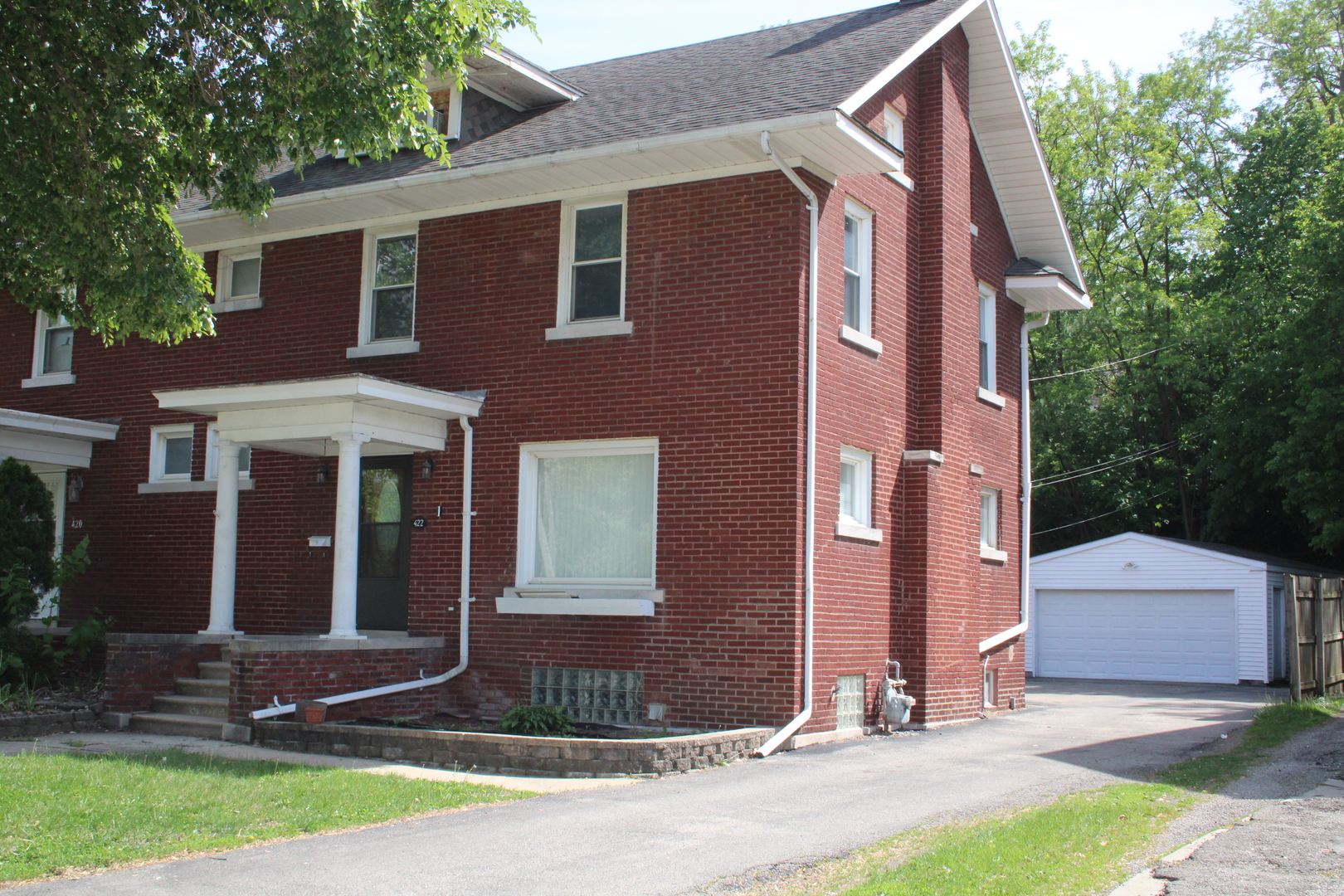 422 Buell Avenue Property Photo 1