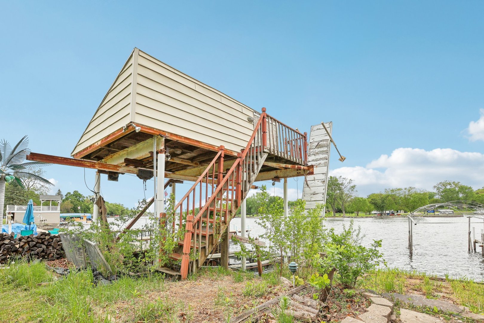28876 W Pioneer Grove Road Property Photo 8