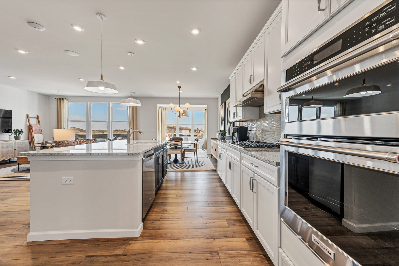 613 Redtop Way Property Photo 2