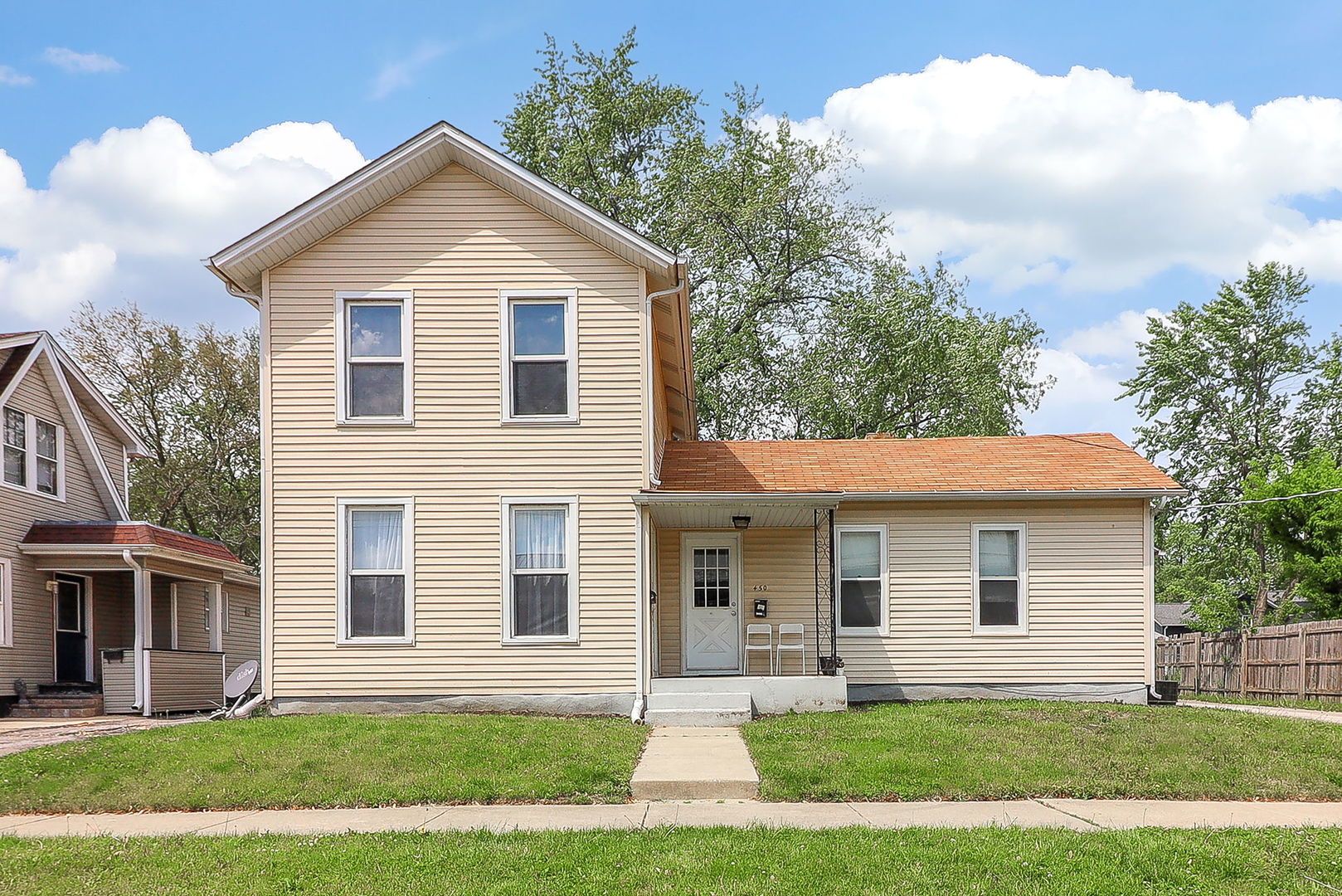 450 Center Avenue Property Photo 1