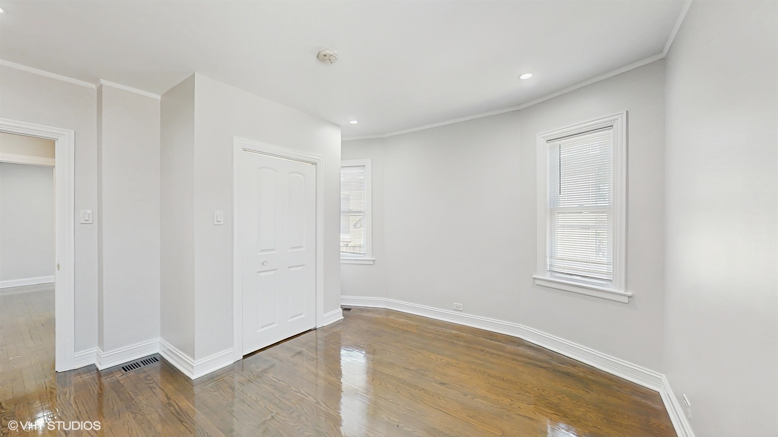 3249 N Newcastle Avenue Property Photo 14