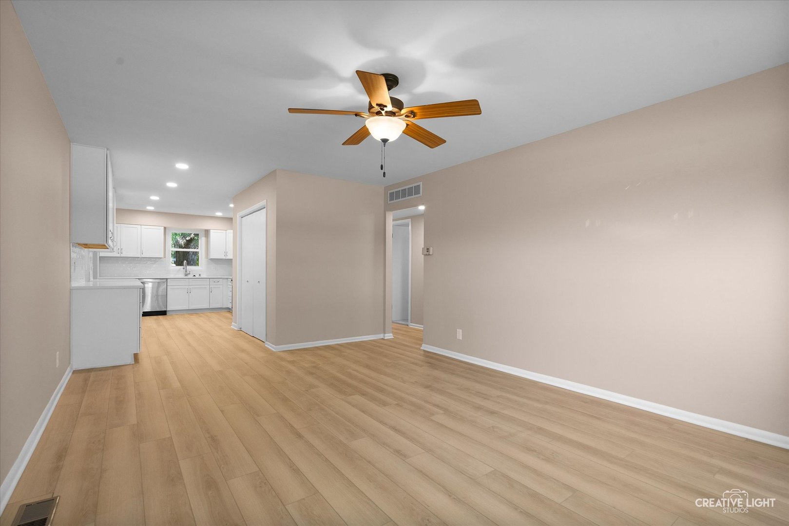 304 John Street Property Photo 5
