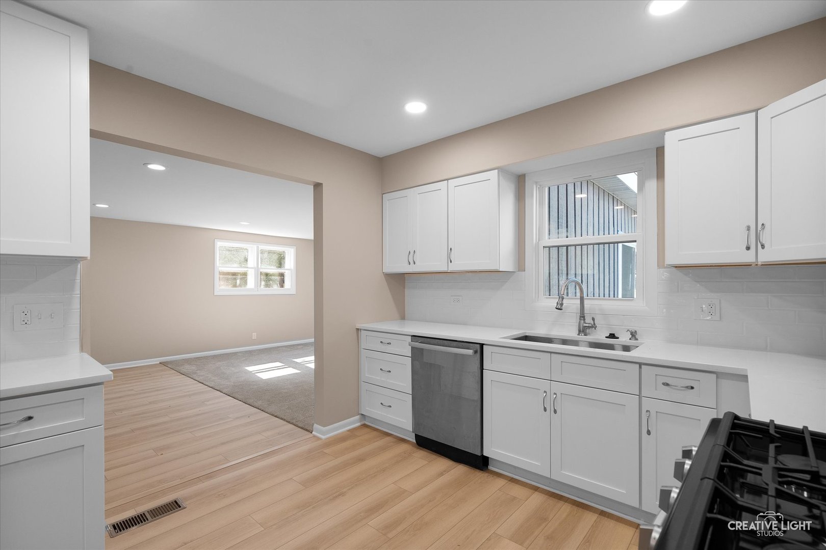 304 John Street Property Photo 8
