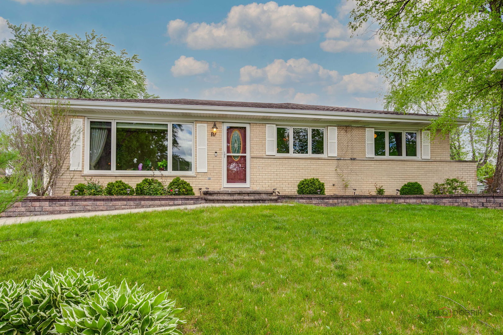 617 Trent Lane Property Photo
