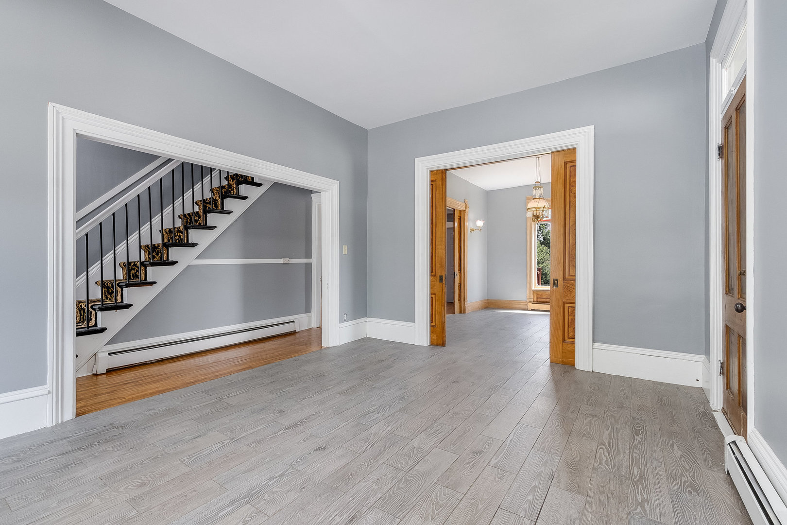 100 E Gardner Street Property Photo 4
