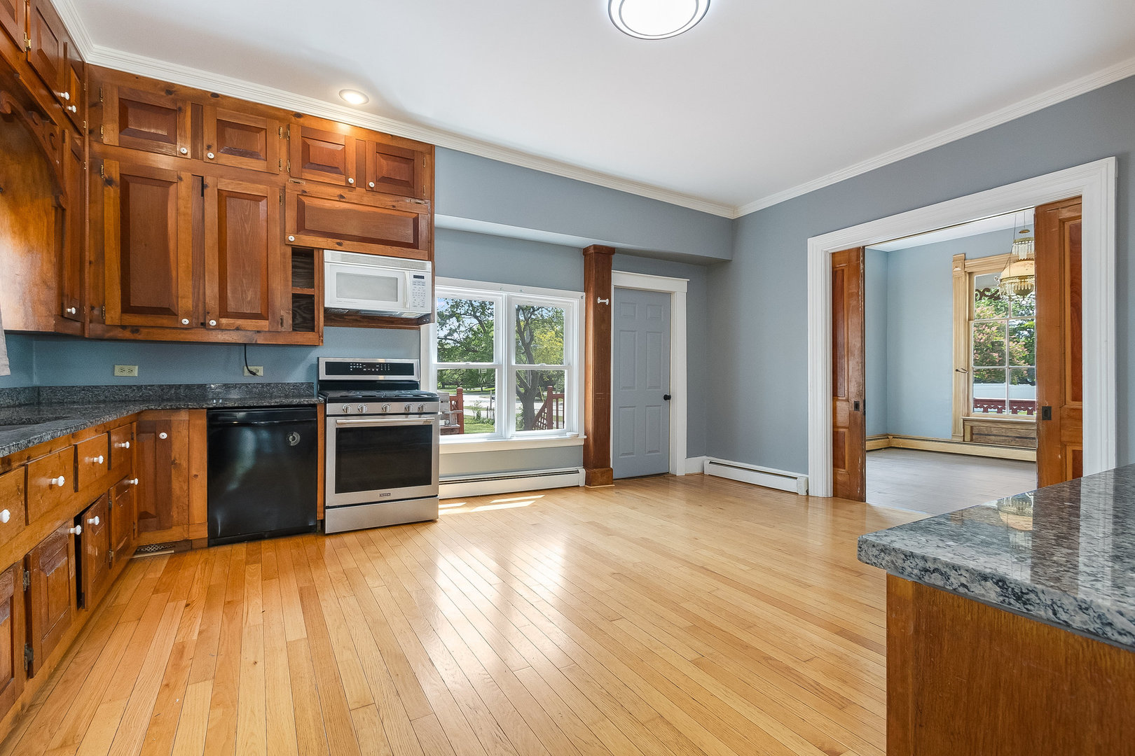 100 E Gardner Street Property Photo 8